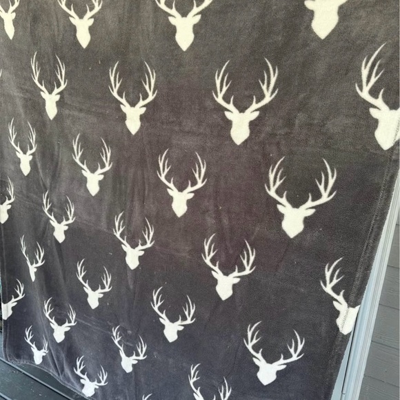Gray Blanket with White Deer Pattern - Picture 9 of 9